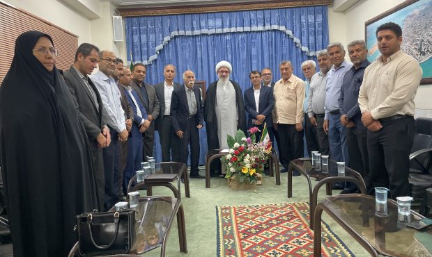 دیدار جامعه ی ورزش استان بوشهر با نماینده ی ولی فقیه در استان دیدار جامعه ی ورزش استان بوشهر با نماینده ی ولی فقیه در استان