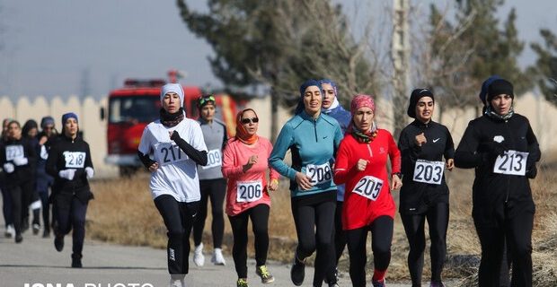 تیم دختران خوزستان نایبقهرمان مسابقات دوی صحرانوردی جوانان کشور شد تیم دختران خوزستان نایبقهرمان مسابقات دوی صحرانوردی جوانان کشور شد