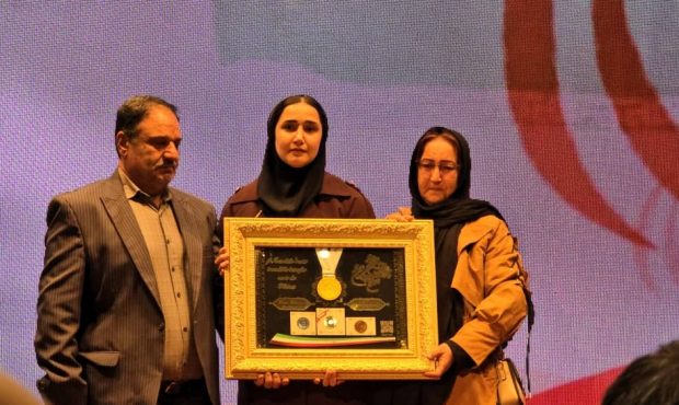 اهدا مدال طلای بانوی تکواندوکار فارسی برای آزادی زندانیان جرایم غیر عمد اهدا مدال طلای بانوی تکواندوکار فارسی برای آزادی زندانیان جرایم غیر عمد