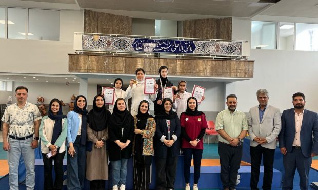 نایب قهرمانی دختران شمشیر باز فارس در مسابقات قهرمانی کشور نایب قهرمانی دختران شمشیر باز فارس در مسابقات قهرمانی کشور