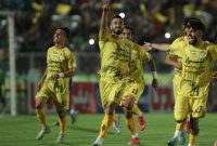 فجر جام قهرمانی را بالا برد فجر جام قهرمانی را بالا برد