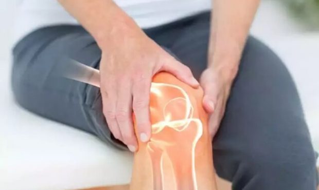 چند حرکت اصلاحی برای کاهش درد در زانو چند حرکت اصلاحی برای کاهش درد در زانو