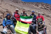 صعود کوهنوردان آباده‌ای به بام ایران