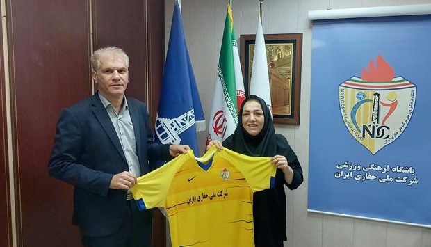 فروزان سلیمانی سرمربی تیم فوتسال حفاری شد فروزان سلیمانی سرمربی تیم فوتسال حفاری شد