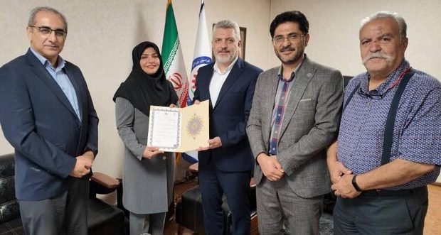 انتصاب یک بانوی خوزستانی در انجمن اسکواش کارگران کشور انتصاب یک بانوی خوزستانی در انجمن اسکواش کارگران کشور