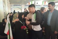 نشان طلای گلبال آسیا بر گردن مادر شهید