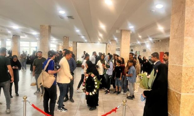 استقبال پرشور از مقامآوران خوزستانی در مسابقات جهانی هند/ اهدای واحد مسکونی به مدالآوران استقبال پرشور از مقامآوران خوزستانی در مسابقات جهانی هند/ اهدای واحد مسکونی به مدالآوران