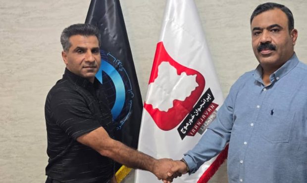 محمود آرامش سرمربی ایرانجوان خورموج شد