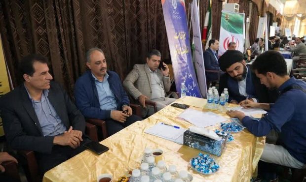 برگزاری میز خدمت اداره کل ورزش و جوانان استان بوشهر در دهه فجر برگزاری میز خدمت اداره کل ورزش و جوانان استان بوشهر در دهه فجر